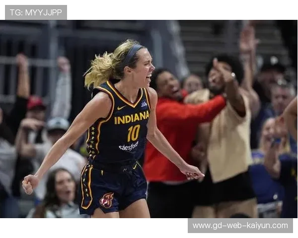 WNBA球迷年轻化,18-34岁群体每周社媒互动超2.3小时 WNBA球迷年轻化,18-34岁群体每周社媒互动超2.3小时