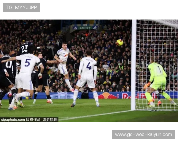 从青训弃将到核心射手：勒温的利兹联复兴之路