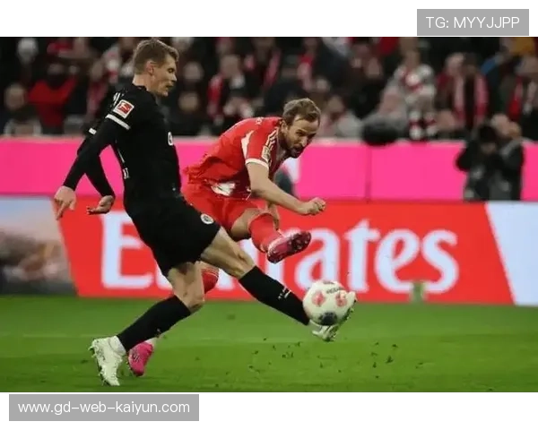 拜仁控场难破密集防守，锋线效率敲响警钟